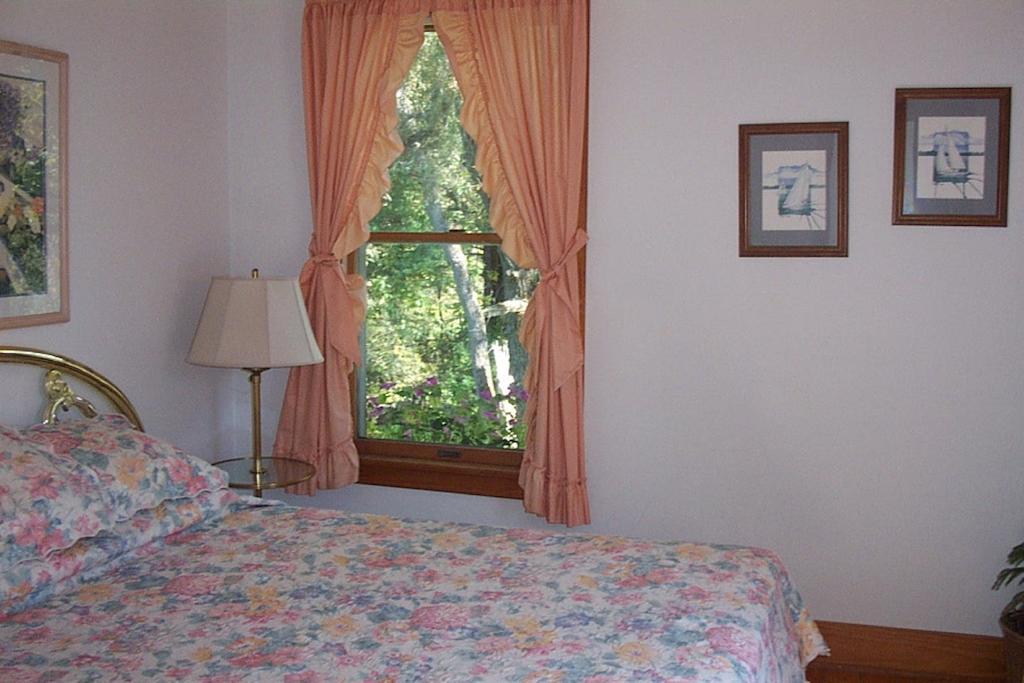 Chesapeake Inn Of Lenox Δωμάτιο φωτογραφία