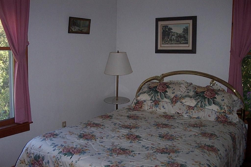 Chesapeake Inn Of Lenox Δωμάτιο φωτογραφία