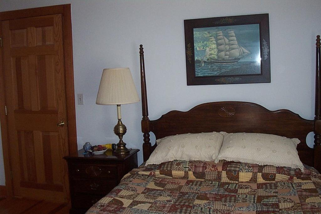 Chesapeake Inn Of Lenox Δωμάτιο φωτογραφία